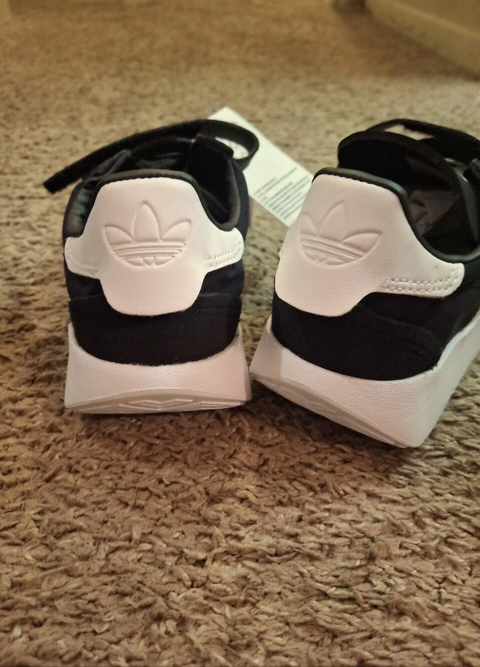 Brand New Adiidas Kids Black and White Velcro Stripe Sneakers Size 1.5